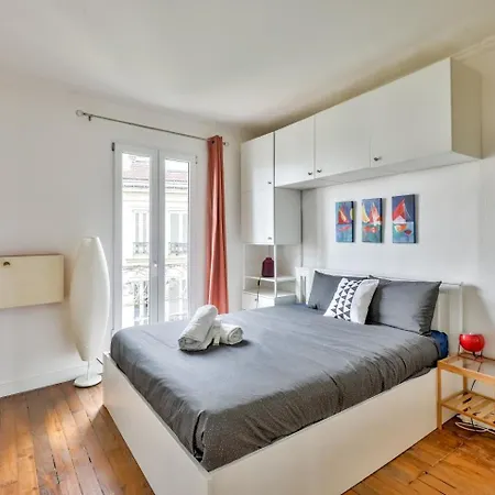 Апартаменты Charmant T2 Proche De La Place D'italie *